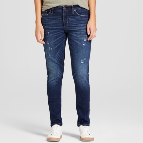 Universal Thread Mid-Rise Jean Dark Wash - Picture 2 of 3